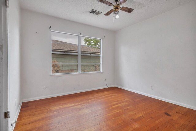107 Ash Ln, Lake Jackson, TX 77566 - photo 23