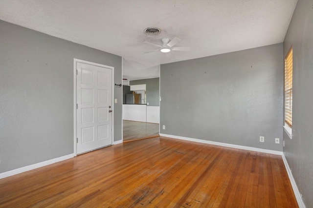 107 Ash Ln, Lake Jackson, TX 77566 - photo 6