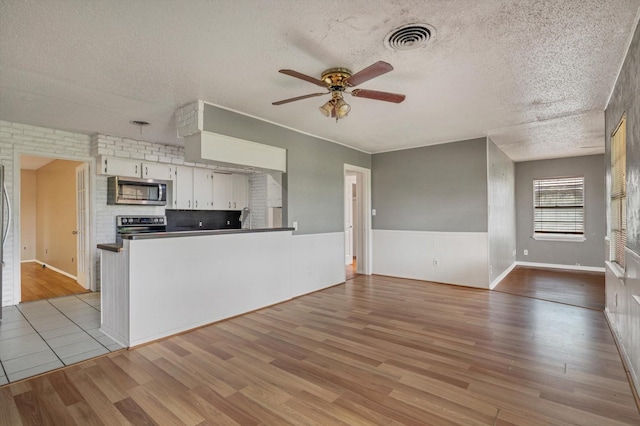 107 Ash Ln, Lake Jackson, TX 77566 - photo 10