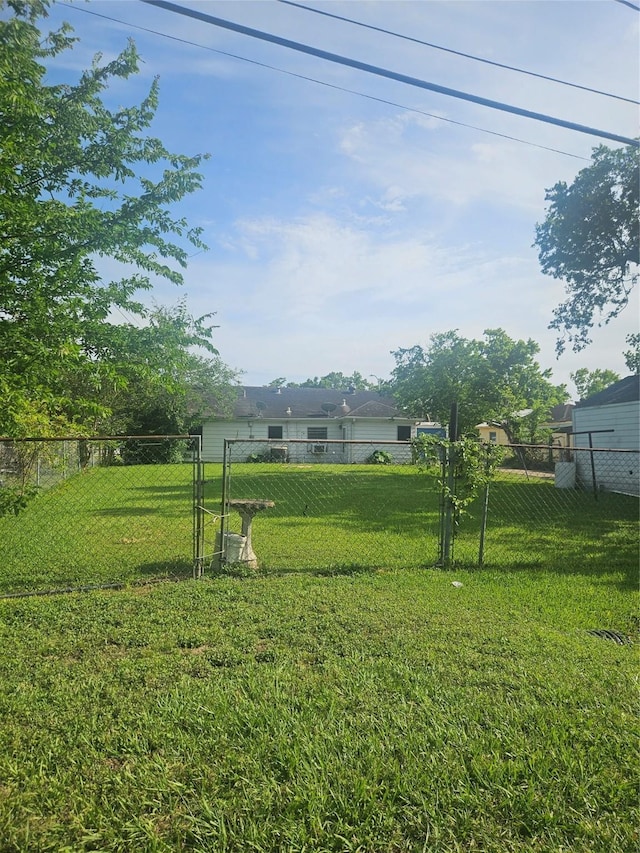 2219 8th St, Galena Park, TX 77547 - view of yard