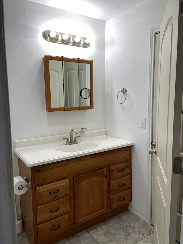 195 Rim Rock Rd, Onalaska, TX 77360 - bathroom with vanity