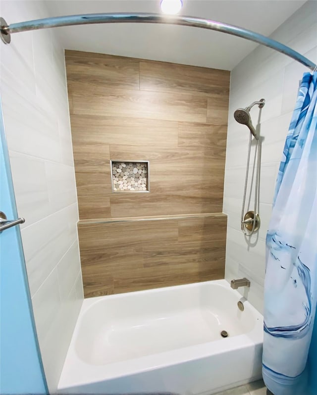 195 Rim Rock Rd, Onalaska, TX 77360 - bathroom with shower / tub combo