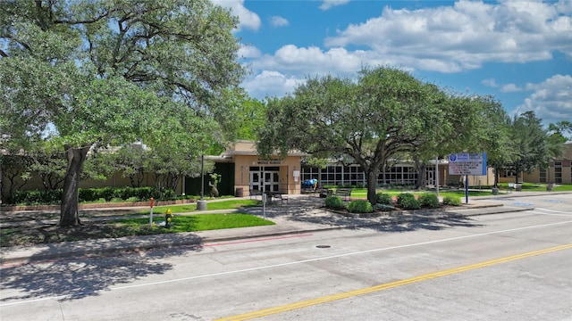 7222 Hartland Ave, Houston, TX 77055 - view of building exterior with uncovered parking
