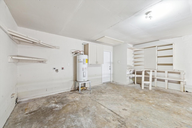 5519 Fallengate Dr, Spring, TX 77373 - garage featuring electric water heater