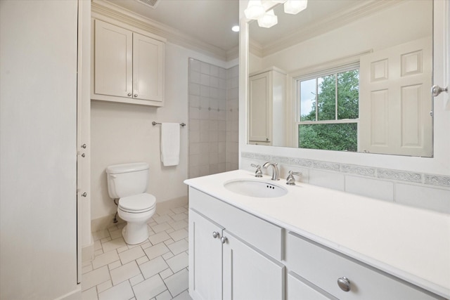 3707 Jardin St, Houston, TX 77005 - bathroom featuring crown molding, vanity, toilet, and baseboards