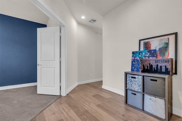 144 Knightsbridge Park Ln, Houston, TX 77018 - hall featuring wood finished floors, baseboards, and recessed lighting