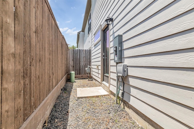 144 Knightsbridge Park Ln, Houston, TX 77018 - view of side of home