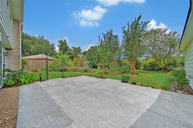 4822 Droddy St, Houston, TX 77091 - view of patio / terrace