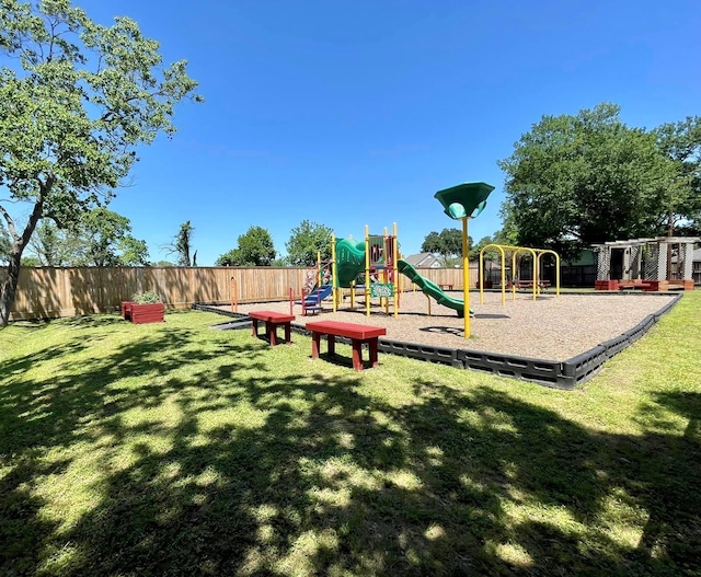 4822 Droddy St, Houston, TX 77091 - view of jungle gym