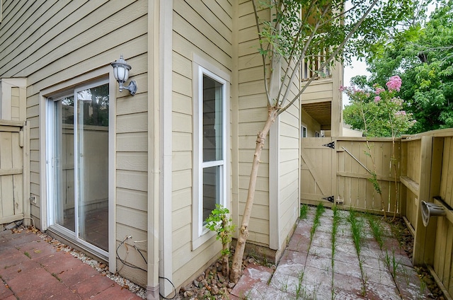 3538 Ocee St, Houston, TX 77063 - view of property exterior with a gate