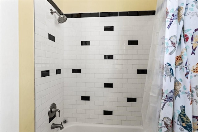 1427 Winnie St, Galveston, TX 77550 - full bath featuring shower / bath combination with curtain