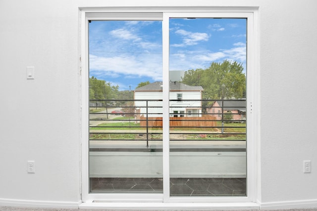 3309 Shelby Cir, Houston, TX 77051 - entryway with baseboards