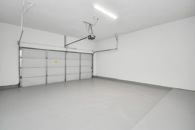 3309 Shelby Cir, Houston, TX 77051 - garage featuring a garage door opener