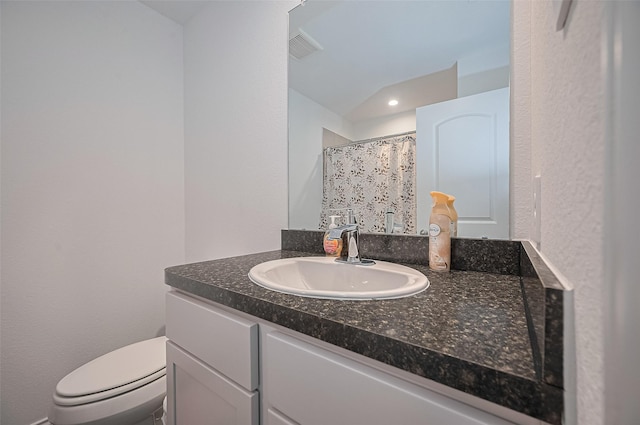 40434 Basalt Elm Rd, Magnolia, TX 77354 - bathroom with toilet, vanity, a shower with curtain, and recessed lighting