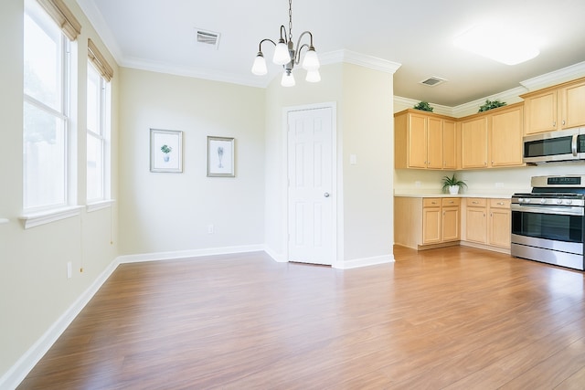 7902 Crystal Moon Dr, Houston, TX 77040 - kitchen featuring stainless steel appliances, light brown cabinetry, light wood-style flooring, a chandelier, and crown molding