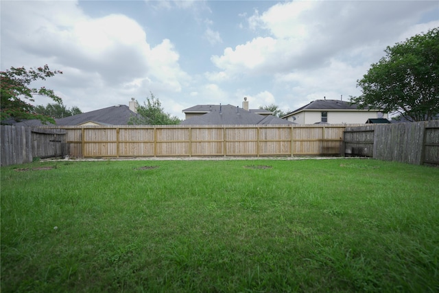 7902 Crystal Moon Dr, Houston, TX 77040 - view of yard