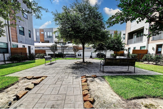 2401 Crawford St Unit C2B, Houston, TX 77004 - surrounding community featuring a residential view