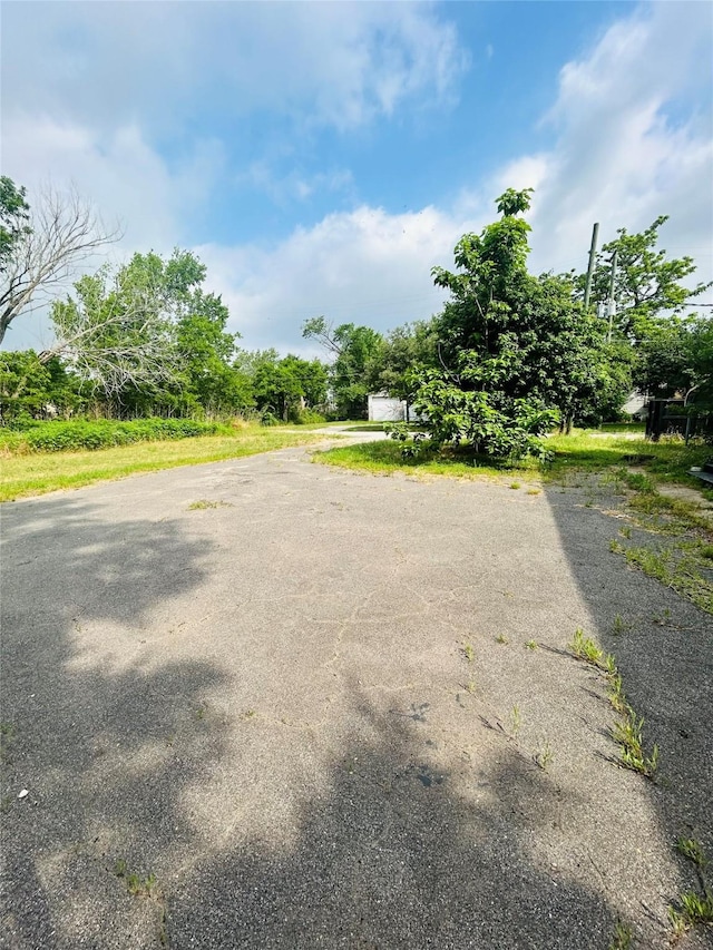 702 Farquhar St, Navasota, TX 77868 - view of road