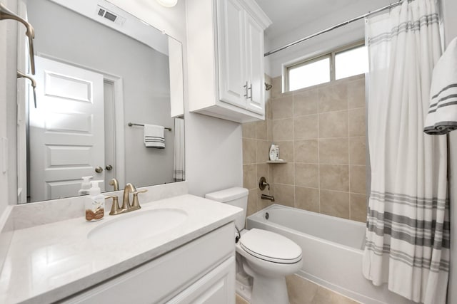 6510 Kangaroo Point Ln, Sugar Land, TX 77479 - full bath with shower / tub combo with curtain, toilet, and vanity