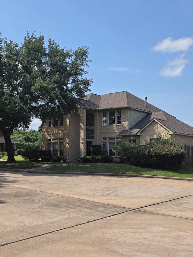 800 Mulligan Ct, Richmond, TX 77469 - view of front of house