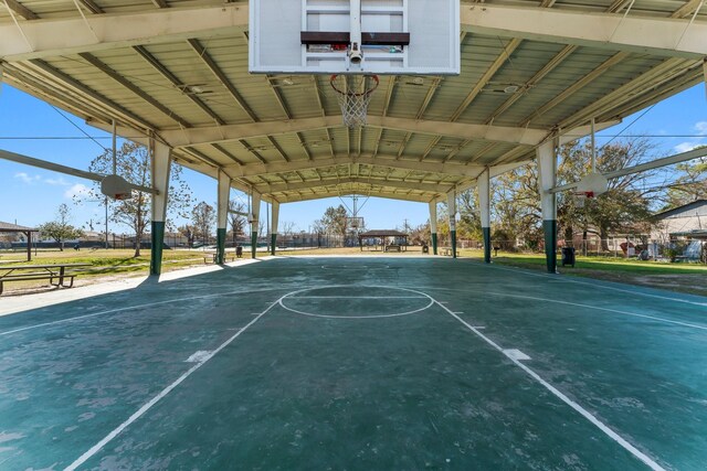 8514 W St, Houston, TX 77093 - view of sport court with community basketball court
