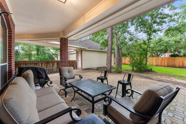 6 Cranberry Bnd, The Woodlands, TX 77381 - fenced backyard featuring a patio area and outdoor lounge area