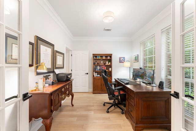 6 Cranberry Bnd, The Woodlands, TX 77381 - office space with healthy amount of natural light, crown molding, and light wood-style floors