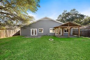 9638 Ravensworth Dr, Houston, TX 77031 - view of back of house