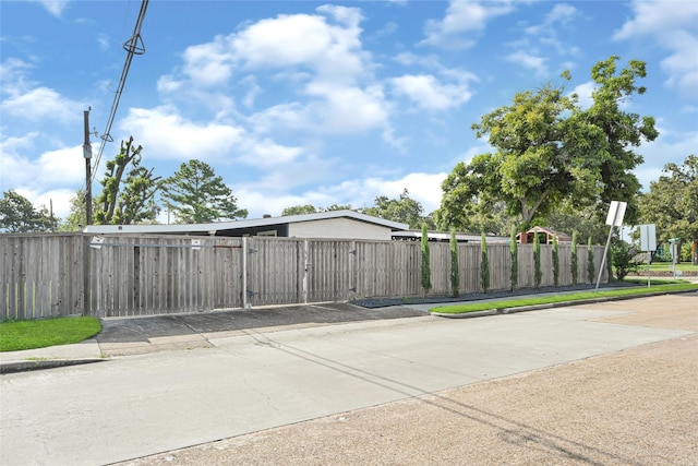 5234 Saxon Dr, Houston, TX 77092 - photo 3