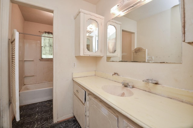 346 9th St, Hempstead, TX 77445 - full bath featuring vanity and shower / washtub combination
