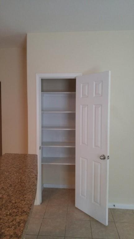 2902 Winslow Forest Ln, Houston, TX 77047 - view of closet