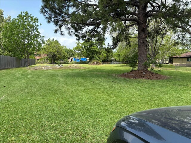 2509 Barbers Hill Rd, Highlands, TX 77562