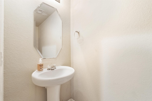 2910 High Garden Ln, Fresno, TX 77545 - view of bathroom
