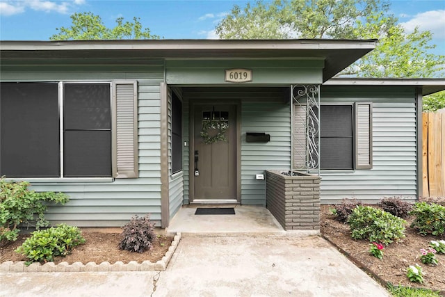 6019 Westover St, Houston, TX 77033 - view of doorway to property