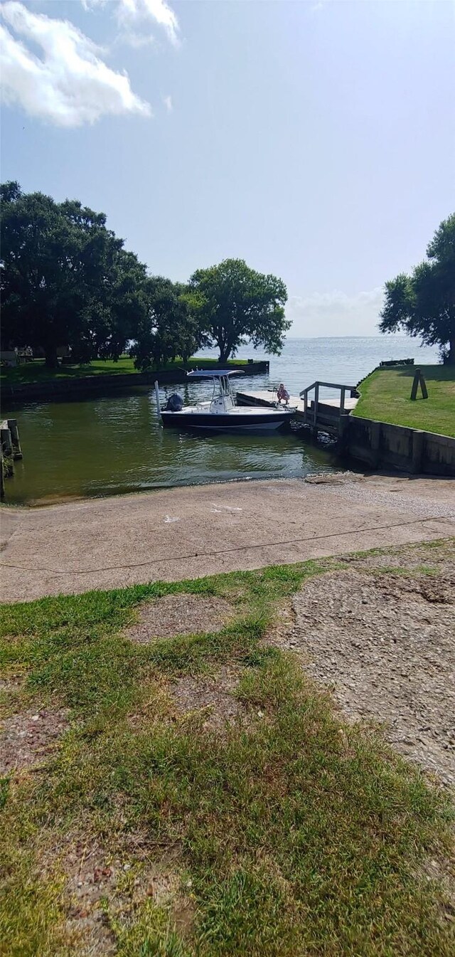21 Clearview St, Point Blank, TX 77364 - water view