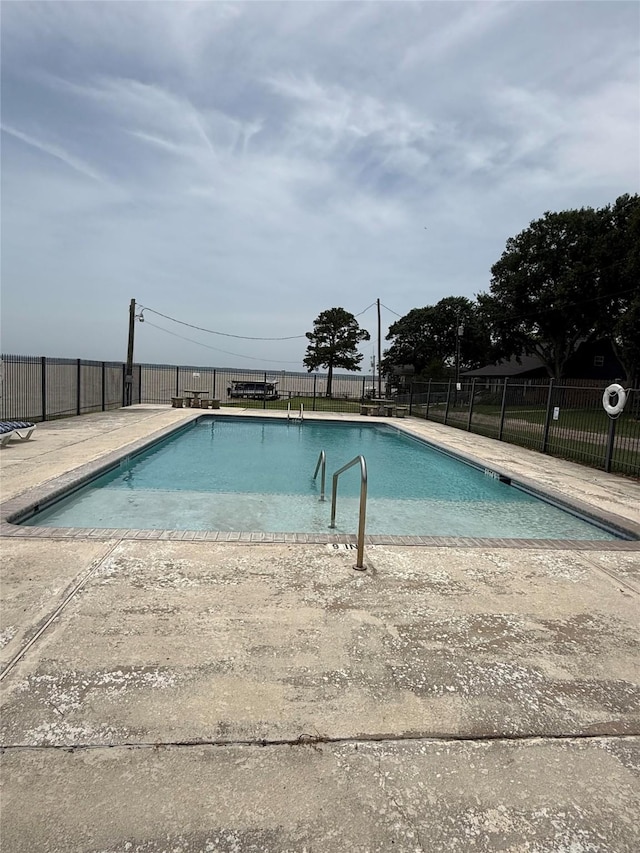 21 Clearview St, Point Blank, TX 77364 - view of community pool