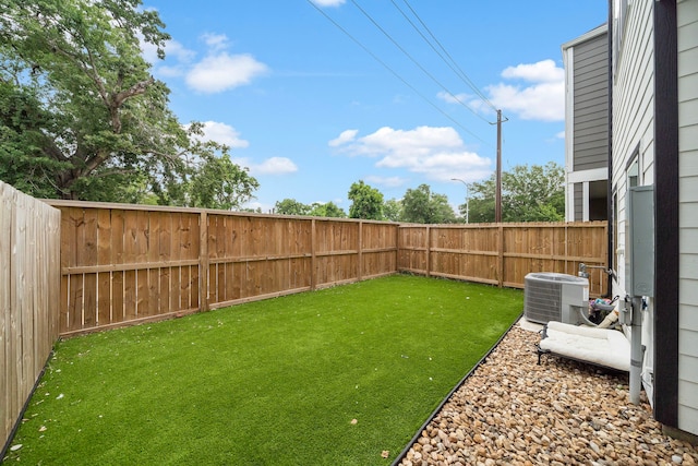 413 Stonework Oaks Ln, Houston, TX 77076 - view of yard featuring central air condition unit