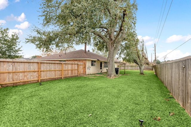7802 Tarik Dr, Houston, TX 77083 - view of yard