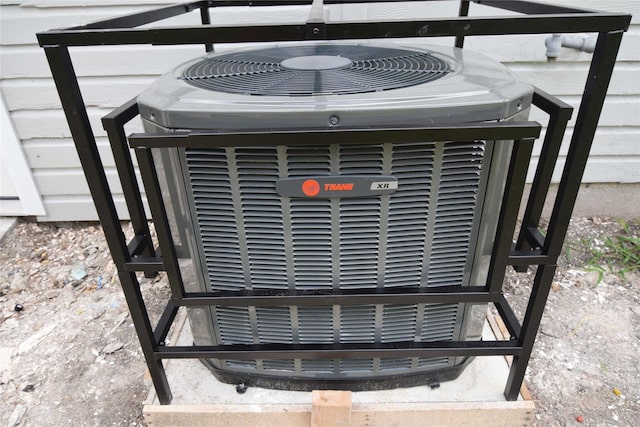 8130 Sharondale Dr, Houston, TX 77033 - exterior view of central AC