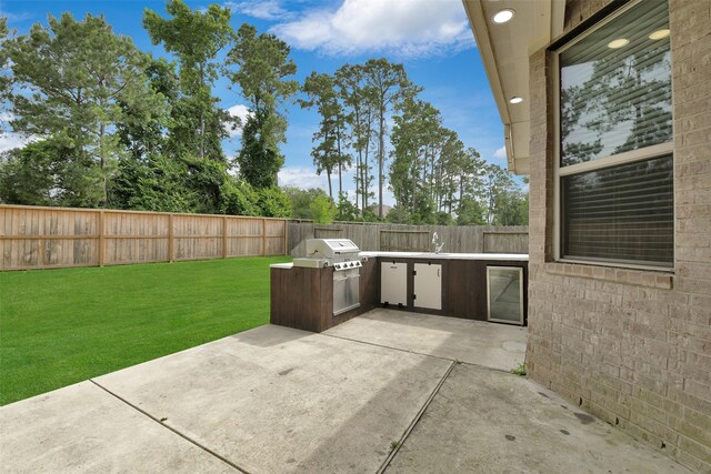12407 Palo Acebo Ln, Humble, TX 77346 - view of patio featuring a sink