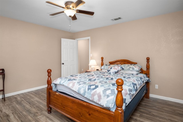 416 State Highway 21 E, Crockett, TX 75835 - bedroom featuring wood finished floors, baseboards, and ceiling fan