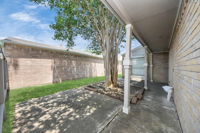 4155 Amir St, Houston, TX 77072 - view of patio / terrace