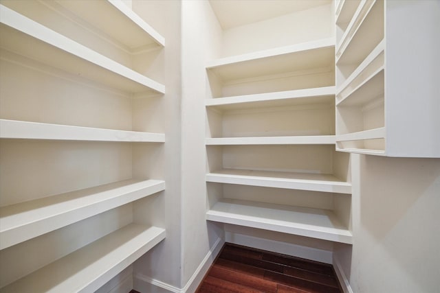 415 Tuam St, Houston, TX 77006 - view of pantry