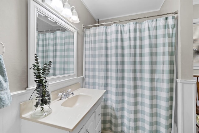 4420 Shady Ln, Huntsville, TX 77320 - full bathroom with vanity and curtained shower