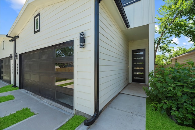 7212 England St, Houston, TX 77021 - view of garage