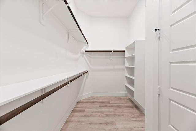 7212 England St, Houston, TX 77021 - spacious closet featuring light wood-style flooring