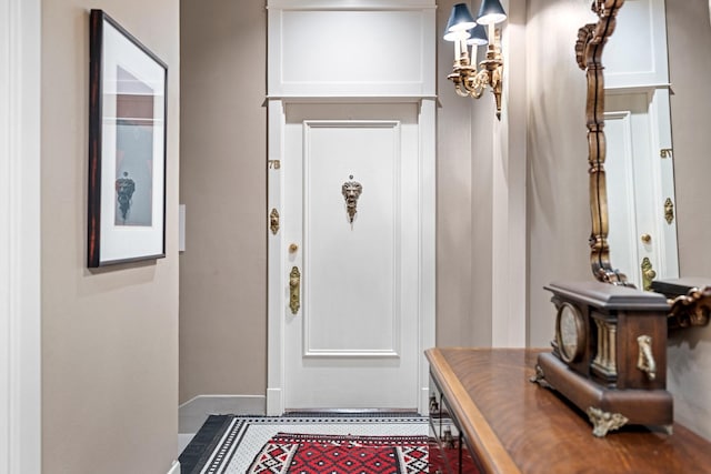 1700 Main St Unit 7B, Houston, TX 77002 - foyer entrance featuring baseboards