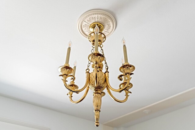 1700 Main St Unit 7B, Houston, TX 77002 - detailed view of a chandelier