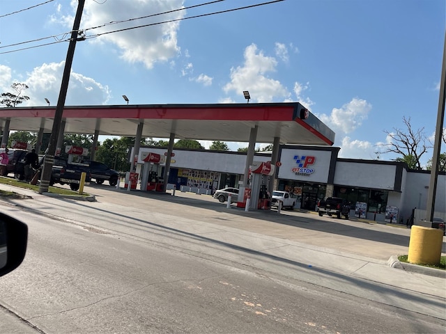 4815 E Tidwell Rd, Houston, TX 77016