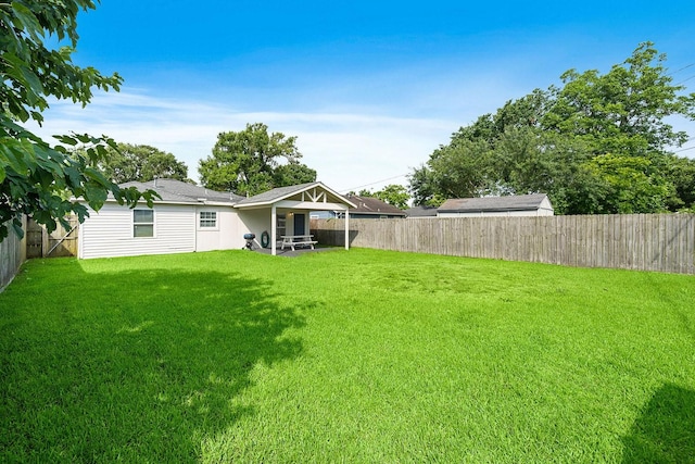 715 S Nugent St, La Porte, TX 77571 - view of yard